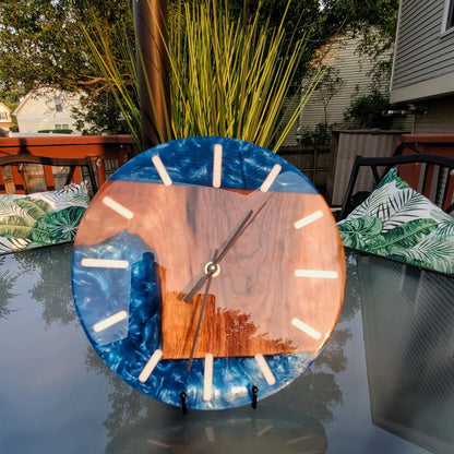 Clock 12" blue